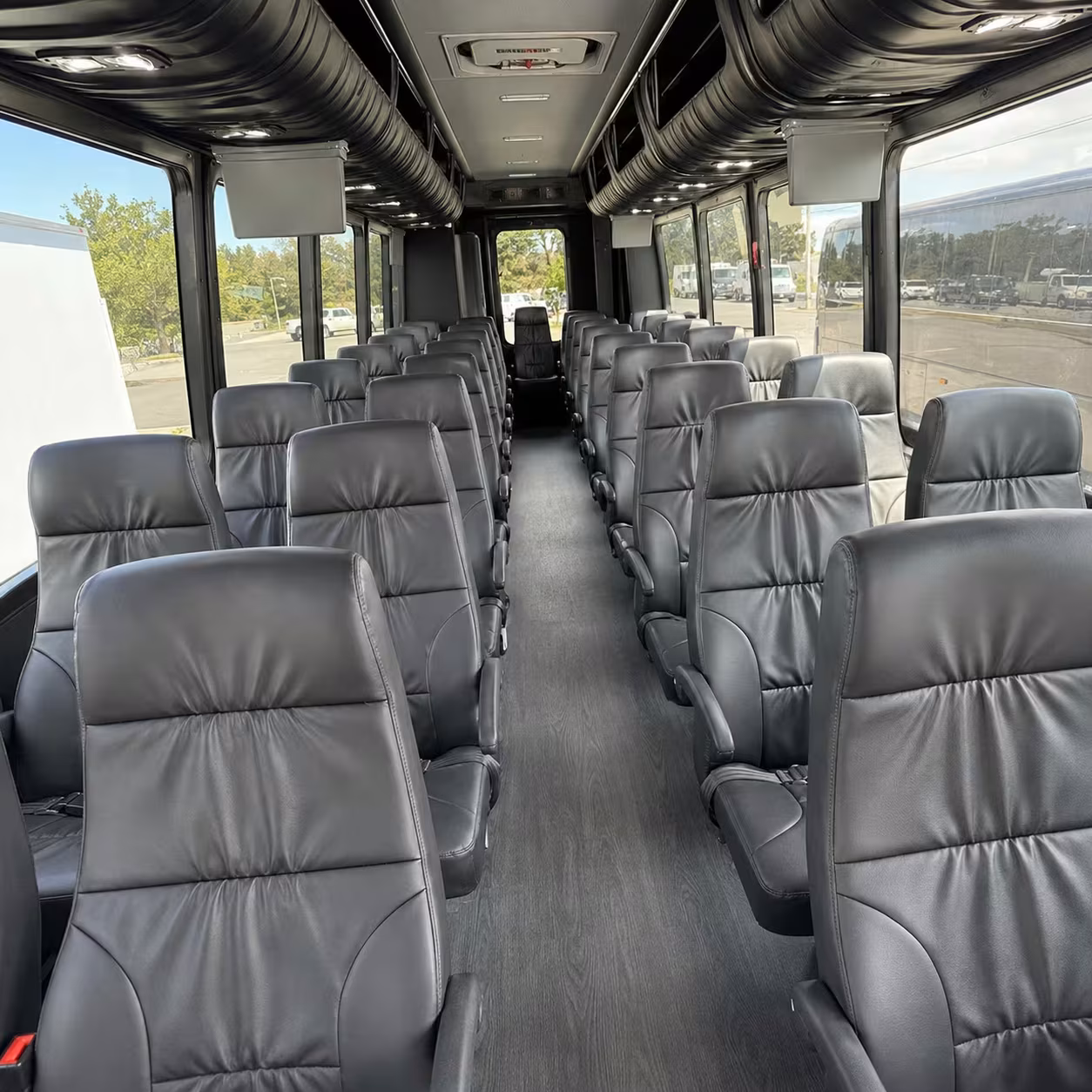 largo 18 passenger minibus rental