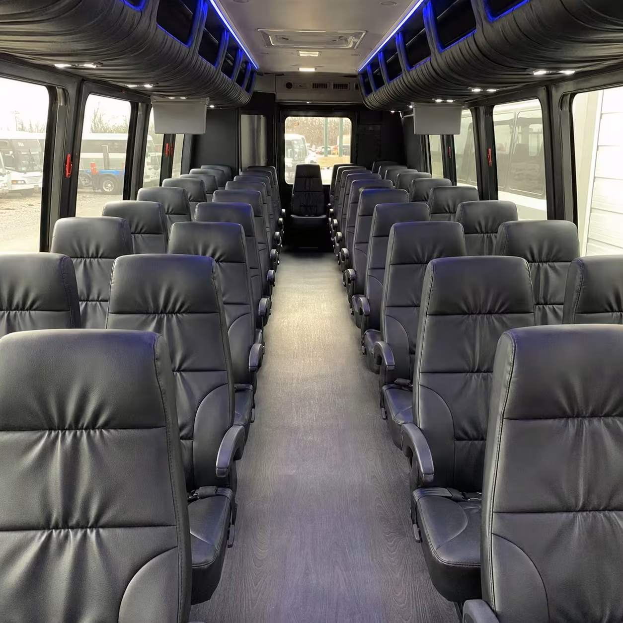 largo 35 passenger minibus rental