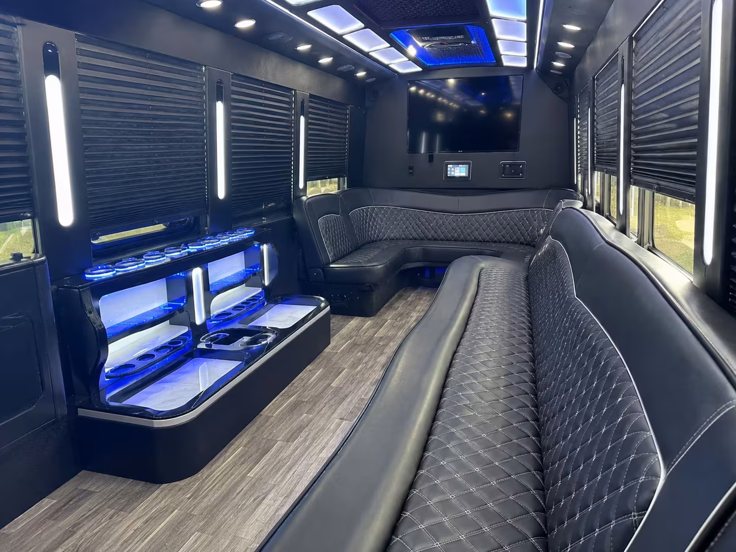 largo party buses make prom night unforgettable before you even arrive